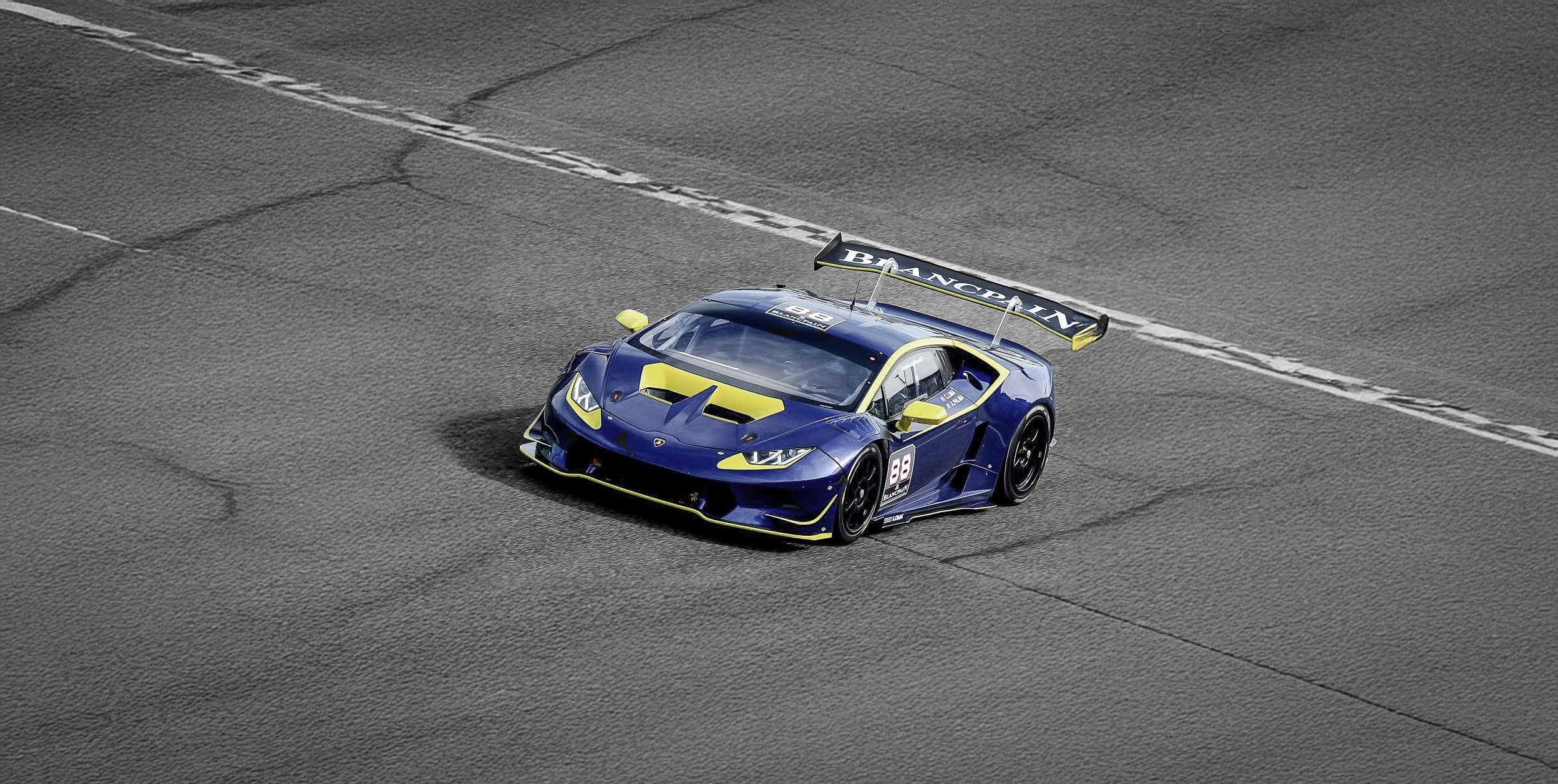 LOMA-Refined-Lamborghini-Huracan-Supertrofeo.