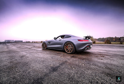 Detailed shot of forged rim design by LOMA on a Mercedes AMG GT.